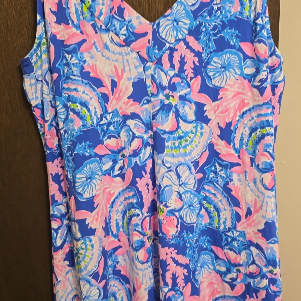 Lilly Pulitzer Pink and Blue Floral Top with Gold Logo Tag - Picture 7 of 8